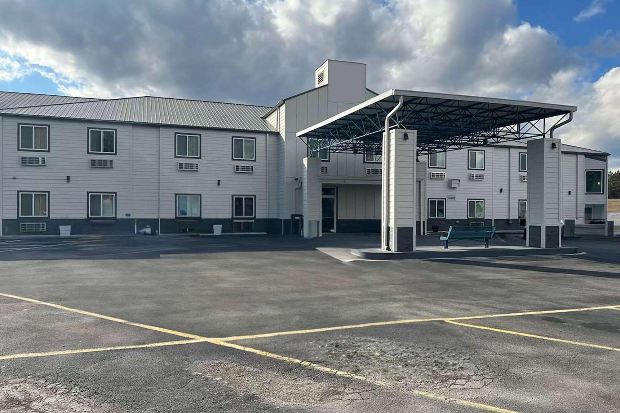 Baymont By Wyndham Athens, Tn Hotel Екстериор снимка
